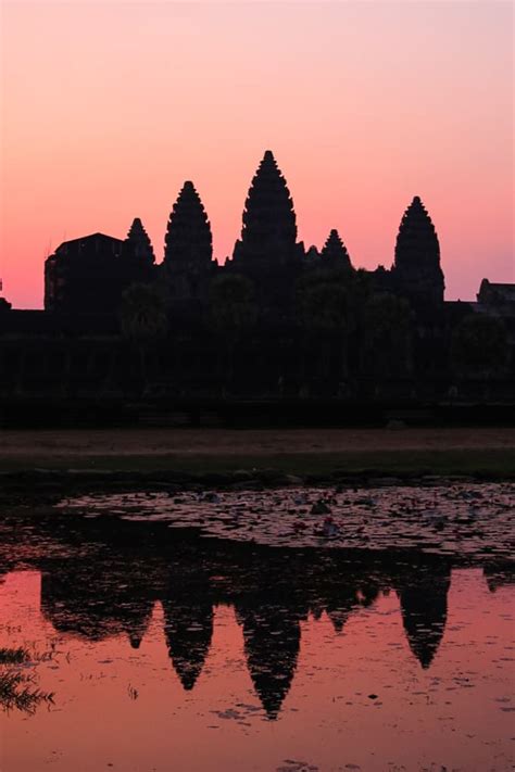 Angkor Wat Sunrise: Tips and Tricks for Taking the Best Photos - Julia ...