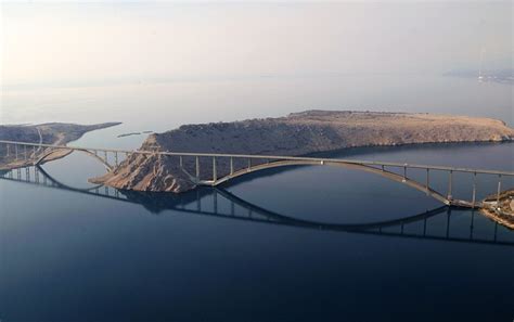 Croatia scraps Krk bridge toll tax, launches 44.6 mln kuna (6 mln euro ...