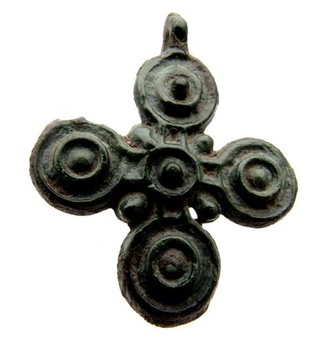 Saxon Era Bronze Cross with Sun Symbol Motif - 37x30 mm - Catawiki