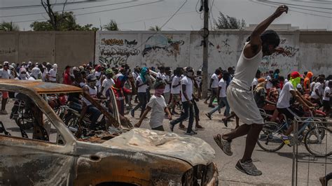 In Haiti, Gangs Gain Power as Security Vacuum Grows - The New York Times