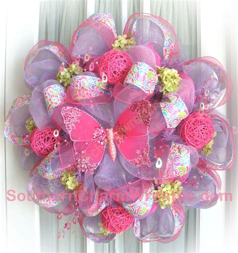 Deco Mesh Wreaths: You Can Make Deco Mesh Wreaths