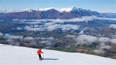 The Best Ski Resorts to Book in New Zealand