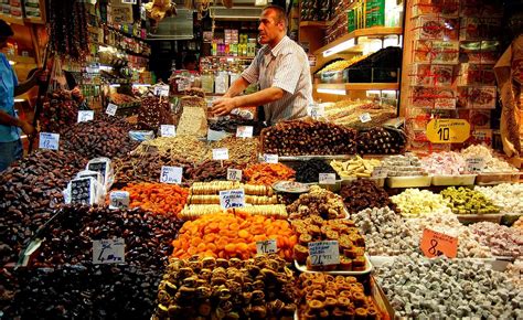 File:Istanbul spice bazaar 02.jpg - Wikipedia