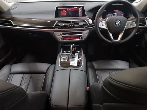 BMW 730Li - BMW Premium Selection