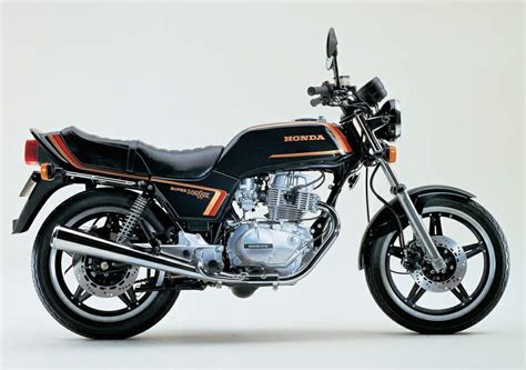 Honda CB250 Super Hawk