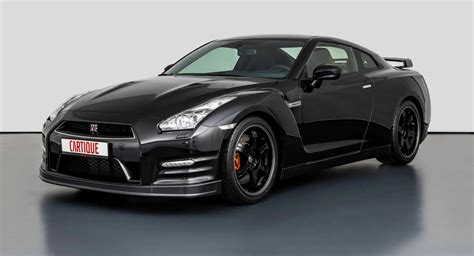 Sebastian Vettel Is Selling His Pristine Nissan GT-R Black Edition