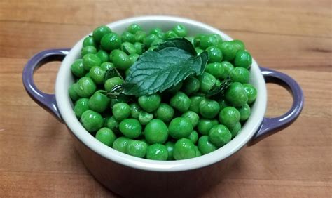 Mint Peas Recipe - The Vegetarian Cooking Couple