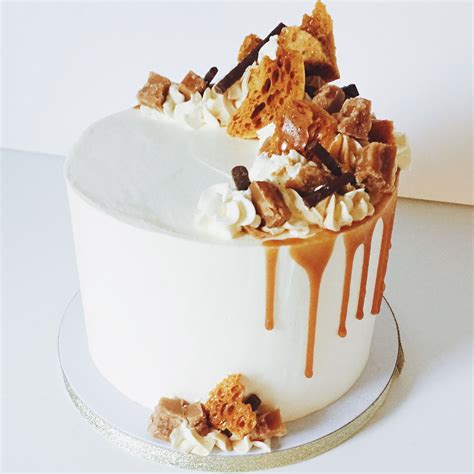 Sticky Toffee Cake // Toffee Birthday Cake // Cinder Toffee Caramel ...