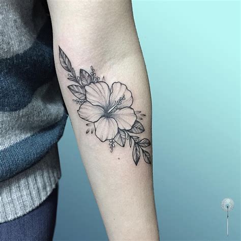 Hibiscus #floraltattoo #floral #blacktattooing #tattoo #tattooed # ...