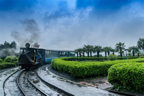 A Quick and Handy Guide Darjeeling Himalayan Railway