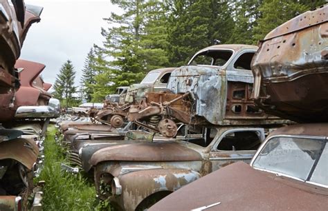 Classic Car Salvage Yards Near Me [Locator + Guide + FAQ]