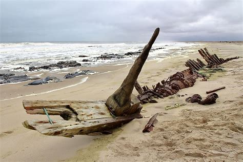 The Treacherous Skeleton Coast Of Namibia - WorldAtlas