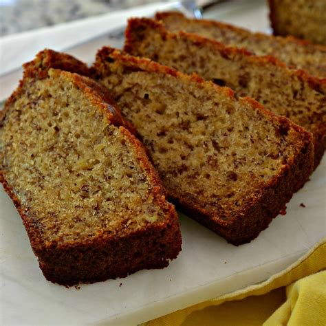 Easy Banana Bread | FaveSouthernRecipes.com