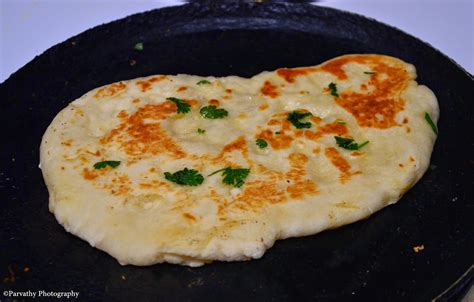 Paru's Kitchen: Naan | Tawa Naan Recipe (Without Yeast)