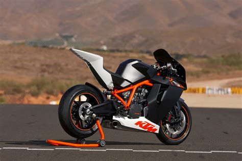 New Motorcycle: KTM RC8 Price, Review and Specs