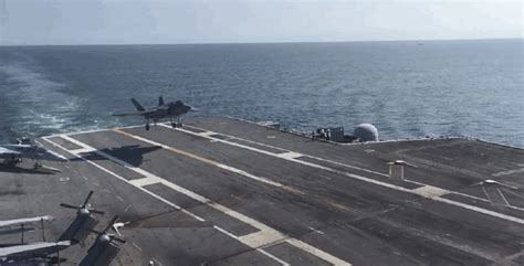 Watch an F-35 land on an aircraft carrier in slow motion - Business Insider