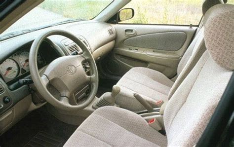 2000 Toyota Corolla Pictures - 12 Photos | Edmunds