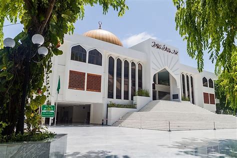 Religious Beliefs In The Maldives - WorldAtlas.com