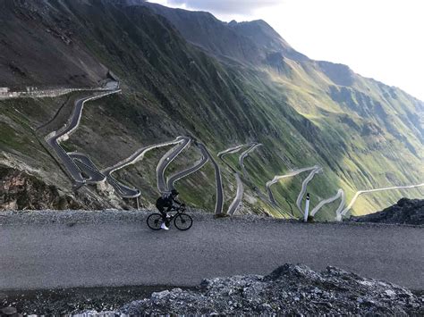 Cycling Stelvio Pass region, Italian Alps: your ultimate guide