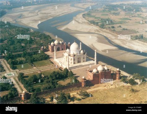 Taj mahal, agra, india Stock Photo - Alamy