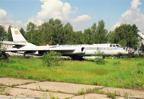 Aviation photographs of Tupolev Tu-16G Badger : ABPic