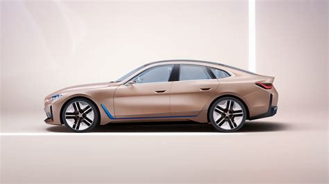 BMW Concept i4: Discover the all–new BMW electric car