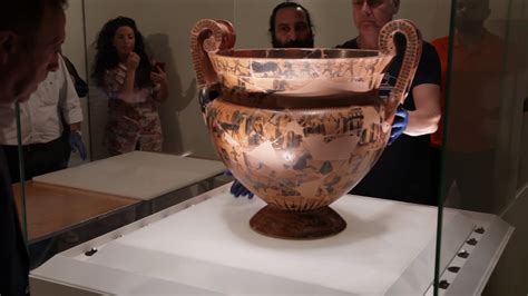 BEHIND THE SCENES | The François Vase - YouTube