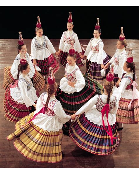 Jay Harvey Upstage: Hungarian State Folk Dance Ensemble wows the crowd ...