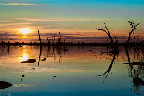 Kyffens Sunset At Lake Mulwala by djzontheball on DeviantArt