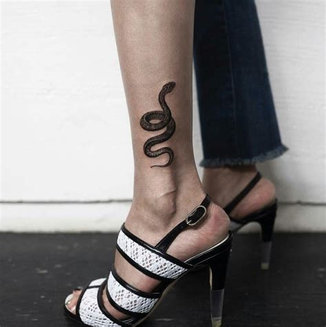 20 Traditional Snake Tattoo Designs On Ankles | PetPress Trendy Tattoos ...