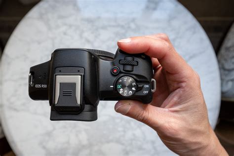 Early review of the Canon EOS R50: Compact and approachable | Popular ...