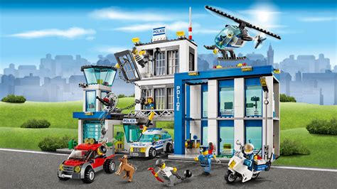 Amazon.com: LEGO City Police 60047 Police Station: Toys & Games