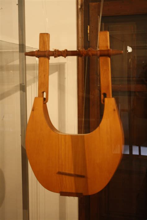 The phorminx was one of the oldest of the Ancient Greek stringed ...