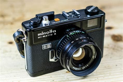 Minolta Hi-Matic E — Broken Camera . Club in 2021 | Camera, Camera gear ...