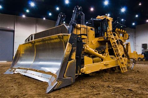 CAT D11T Track Type Tractor | Heavy construction equipment, Heavy ...