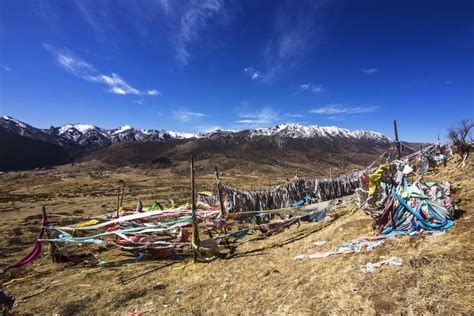 Tibetan Sky Burial - Travelling on the Tibetan Plateau | Nomadicpixel