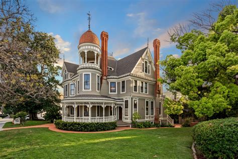 A Rare Late-1800s San Diego Victorian Is In Classic Condition | Forbes ...