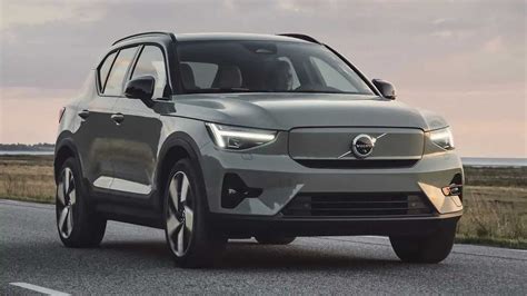 Volvo XC40 elétrico ganha versão de entrada com 231 cv por R$ 309.950