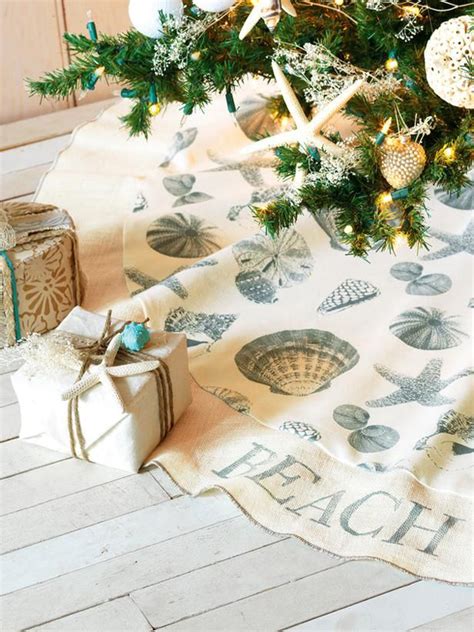 25 Inspiring Beach Christmas Decorations | HomeMydesign