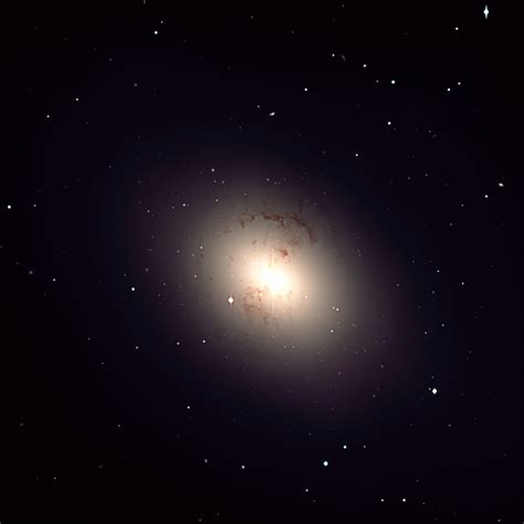 Giant elliptical galaxy NGC 1316 in Fornax Cluster | ESO