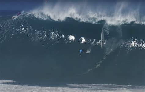 Surfing in the Eddie Aikau Invitational, with Kai Lenny - Surfer