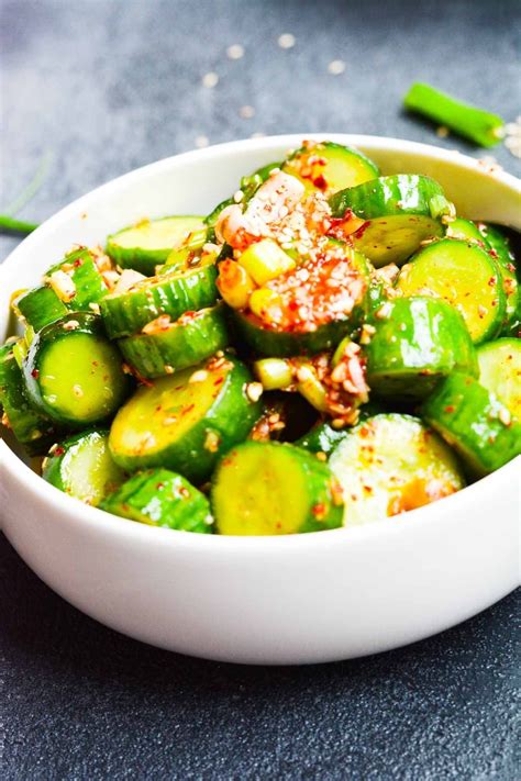 Korean cucumber salad, a quick and easy side dish for your BBQ partie ...