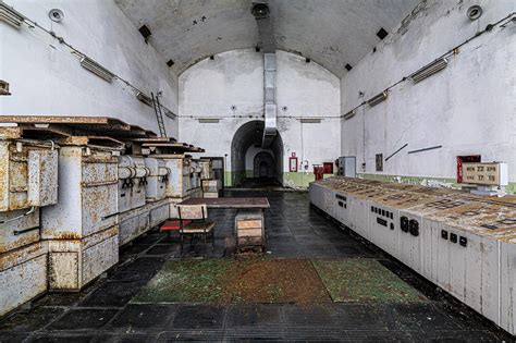 Discovered a totally intact secret cold war bunker in Italy. : r/abandoned