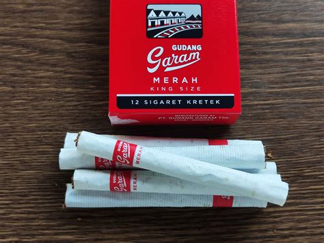 ROKOK GUDANG GARAM MERAH | batangan rokok GG Merah. | Flickr