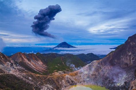 Gunung Sinabung Volcano Eruptions Stock Image - Image of coast, cloud ...