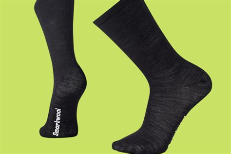 Why Hikers Should Wear Sock Liners on the Trail - Nomad Hiker