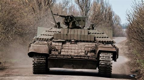 The Ukrainians Popped The Turret Off A T-64 Tank And Produced A Super ...