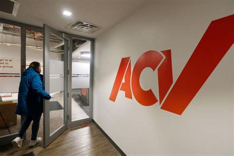 ACV Auctions' revenues continue to grow despite tight auto market