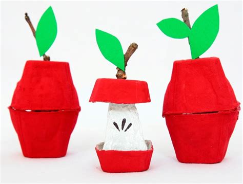 20 Recycled Egg Carton Crafts for Kids | Quarantine Crafts