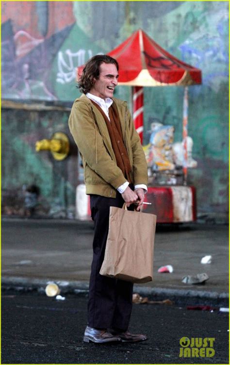 First Images Of Joaquin Phoenix In ‘Joker’ Revealed - Pop Culture ...